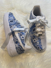 Load image into Gallery viewer, Custom Kicks (Freestyle Art)