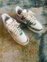 Load image into Gallery viewer, Custom Kicks (Freestyle Art)
