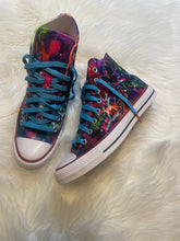 Load image into Gallery viewer, Custom Kicks (Freestyle Art)
